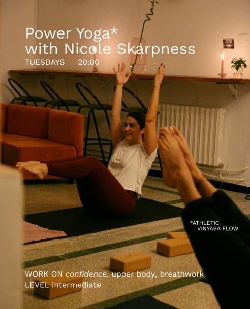 Power Yoga with Nicole Skarpness @nskarp
